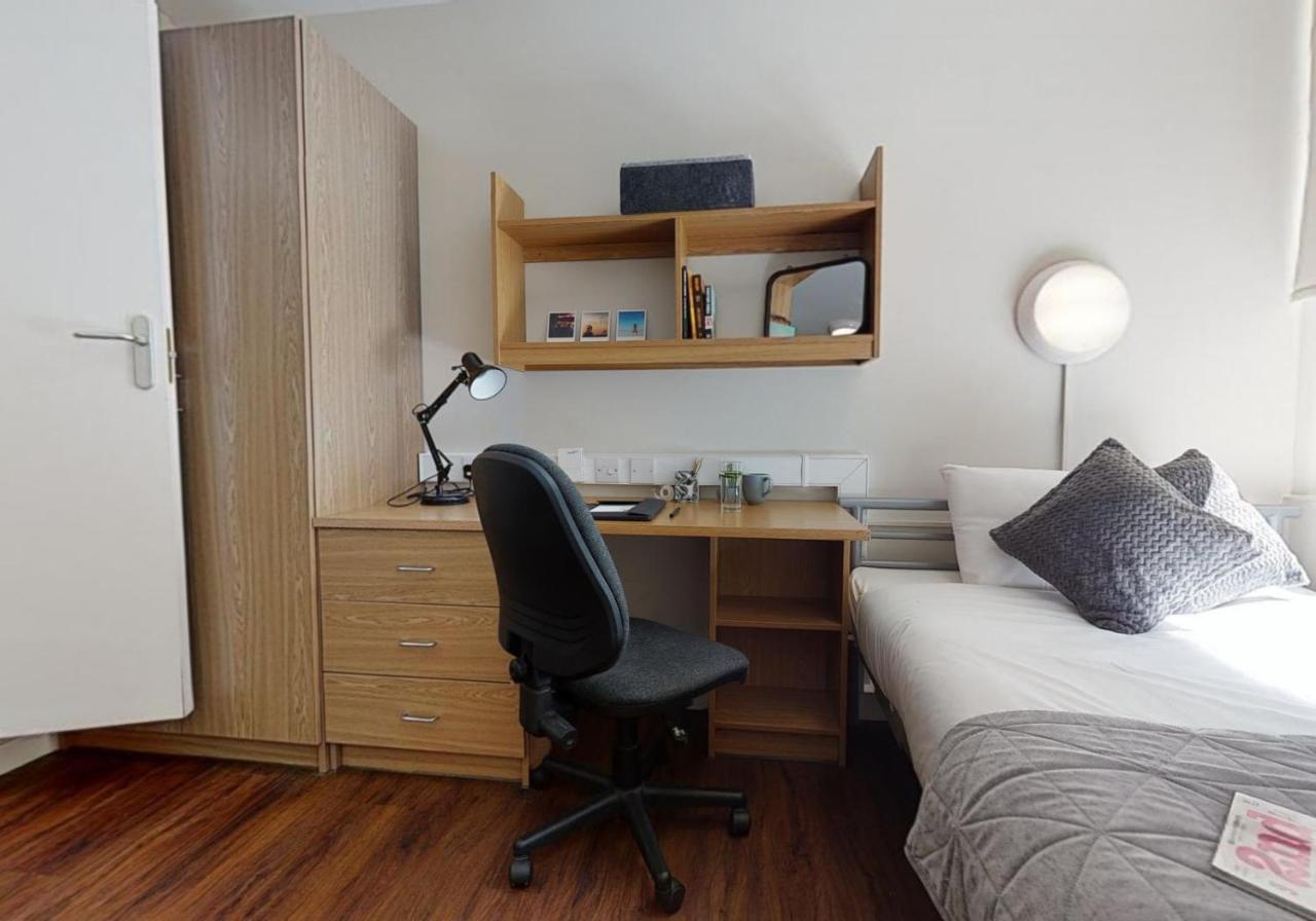 Private Bedrooms With Shared Kitchen And Studios At Iq Tufnell House In Londres Extérieur photo